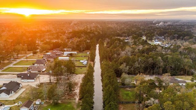 19601 Desna Drive, Porter, TX 77365