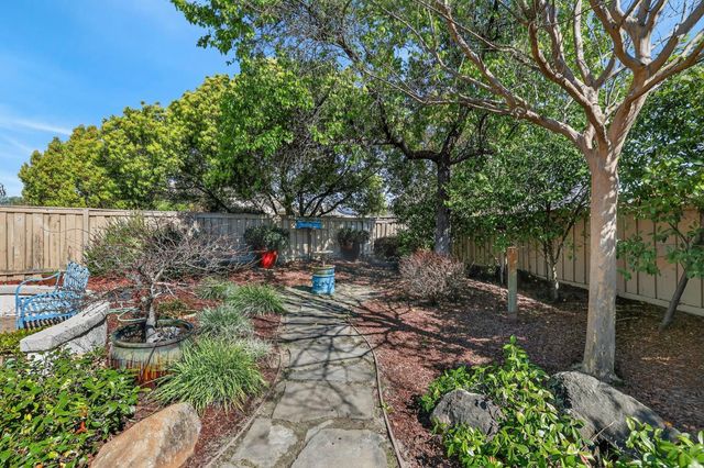 435 Stockman Ln, Lincoln, CA 95648