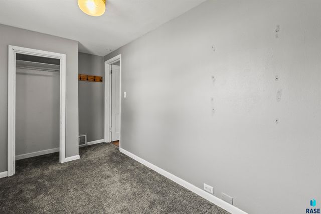 604 S Willow Ave Avenue, Sioux Falls, SD 57104