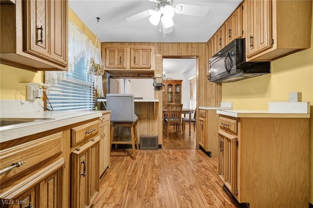 19110 Lanbury Avenue, Warrensville Heights, OH 44122