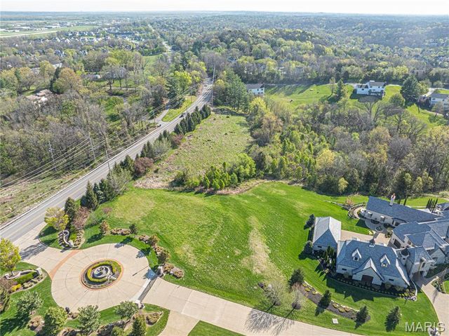 302 Wardenburg Farms Drive, Wildwood, MO 63005