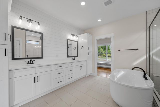 1824 Gholson Rd, Clarksville, TN 37043