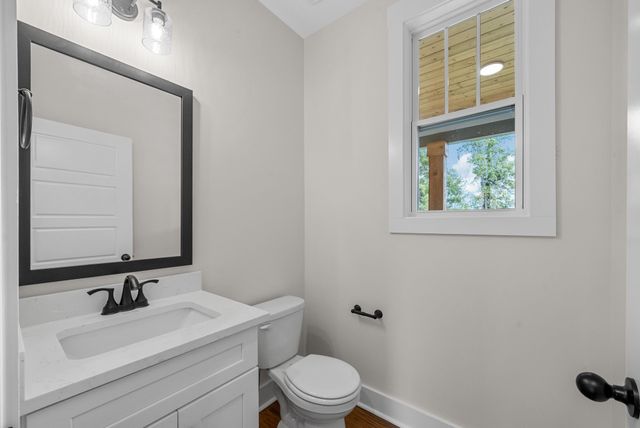 1824 Gholson Rd, Clarksville, TN 37043