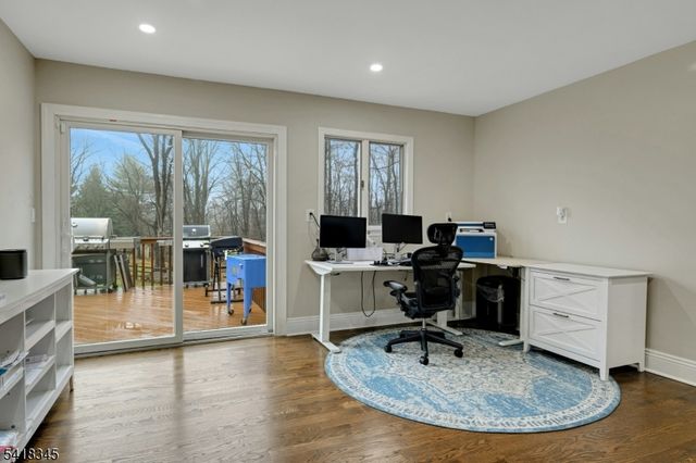 3 Esther Ct, Chester Twp., NJ 07930