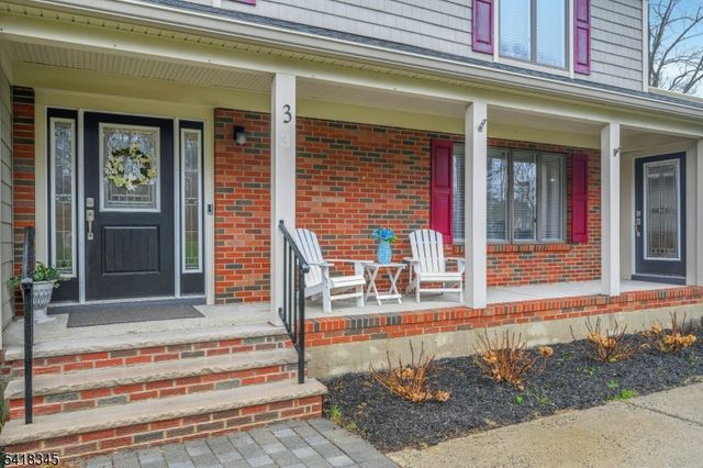 3 Esther Ct, Chester Twp., NJ 07930