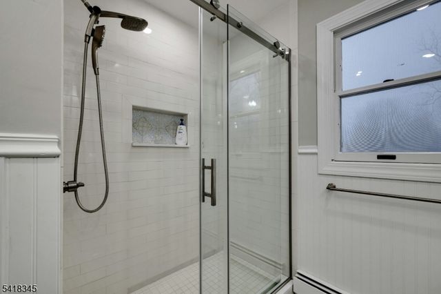 3 Esther Ct, Chester Twp., NJ 07930