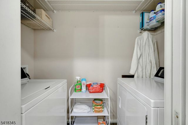 3 Esther Ct, Chester Twp., NJ 07930