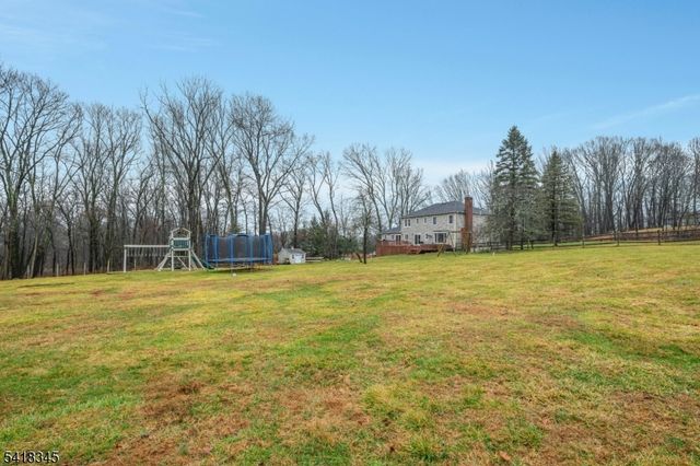 3 Esther Ct, Chester Twp., NJ 07930