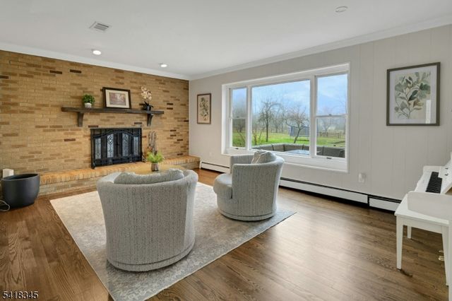 3 Esther Ct, Chester Twp., NJ 07930