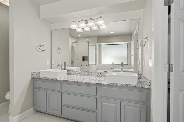 5620 valley Way, Oklahoma City, OK 73150