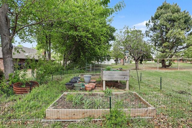 5620 valley Way, Oklahoma City, OK 73150