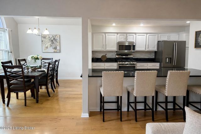 11210 Carriage View Way, Jeffersontown, KY 40299