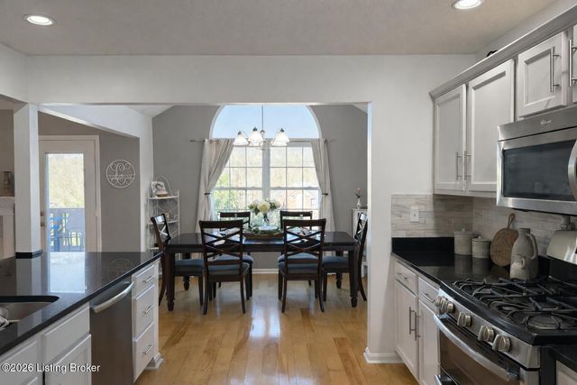 11210 Carriage View Way, Jeffersontown, KY 40299