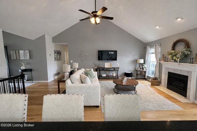 11210 Carriage View Way, Jeffersontown, KY 40299