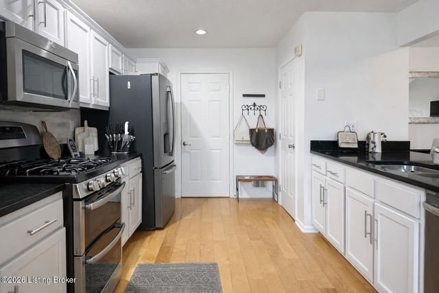 11210 Carriage View Way, Jeffersontown, KY 40299