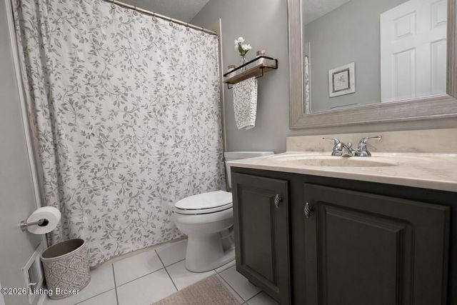 11210 Carriage View Way, Jeffersontown, KY 40299