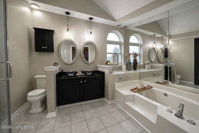 11210 Carriage View Way, Jeffersontown, KY 40299