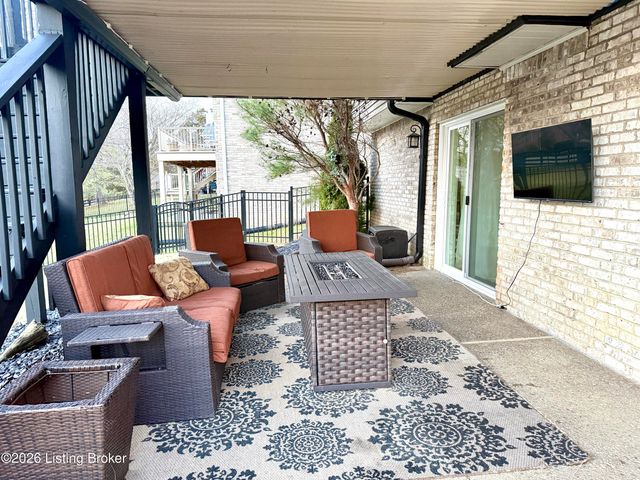 11210 Carriage View Way, Jeffersontown, KY 40299