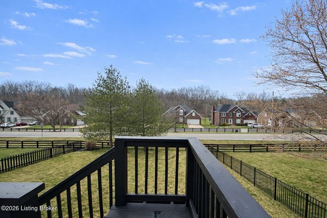 11210 Carriage View Way, Jeffersontown, KY 40299