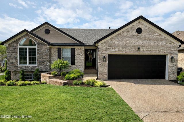 11210 Carriage View Way, Jeffersontown, KY 40299