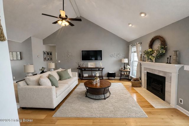 11210 Carriage View Way, Jeffersontown, KY 40299