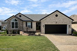 11210 Carriage View Way, Jeffersontown, KY 40299