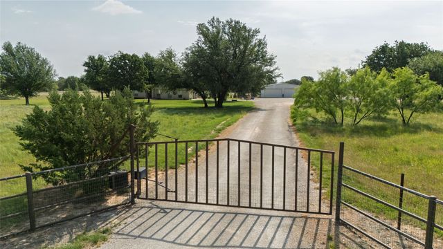 2387 County Road 2021, Glen Rose, TX 76043