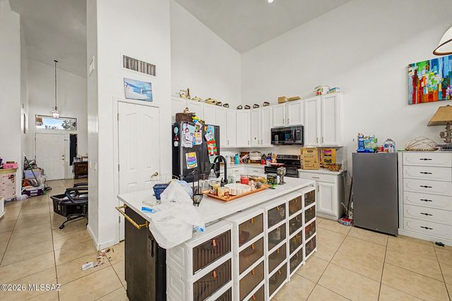 77 W Calle Tierra Sandia, Sahuarita, AZ 85629
