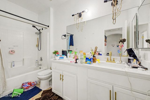 77 W Calle Tierra Sandia, Sahuarita, AZ 85629