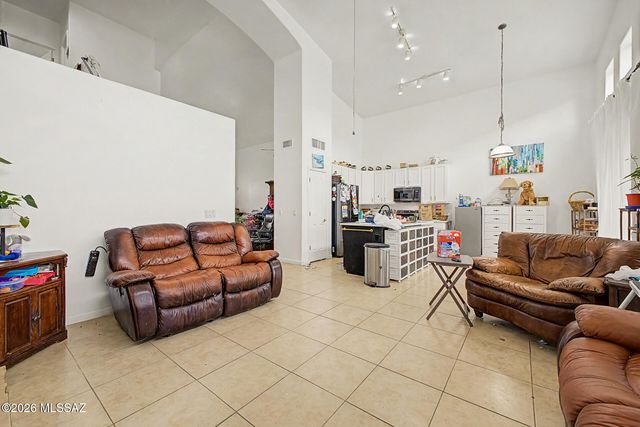 77 W Calle Tierra Sandia, Sahuarita, AZ 85629