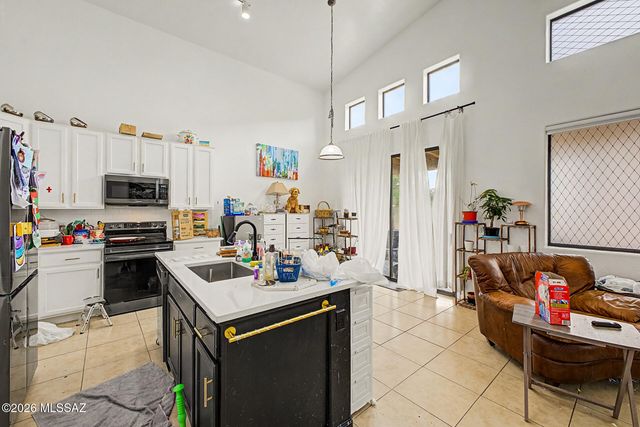 77 W Calle Tierra Sandia, Sahuarita, AZ 85629