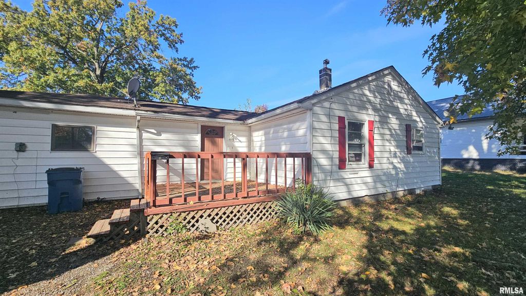 200 W 12TH Street, Johnston City, IL 62951