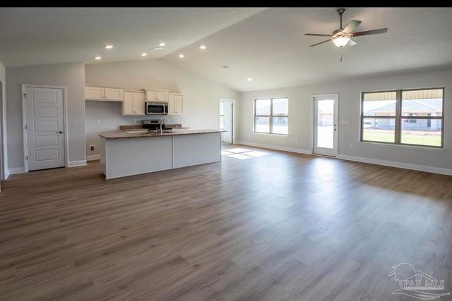 5345 Hidden Pines Cir, Milton, FL 32583