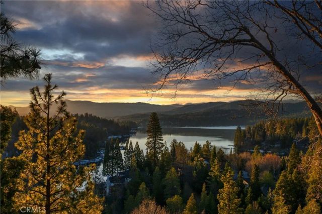 27550 North Bay Road, Lake Arrowhead, CA 92352