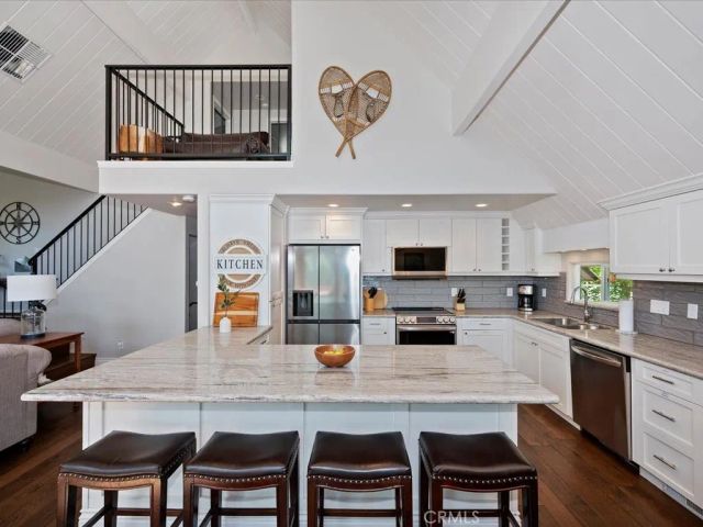 27550 North Bay Road, Lake Arrowhead, CA 92352