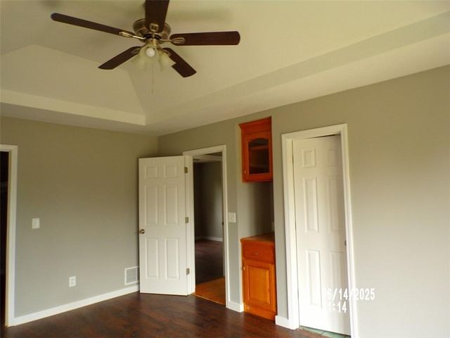 608 S Locust Street, Ottawa, KS 66067