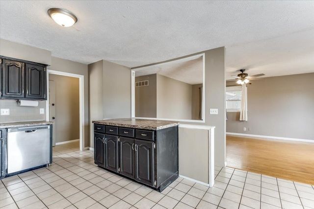 8206 E Levitt Dr, Wichita, KS 67207