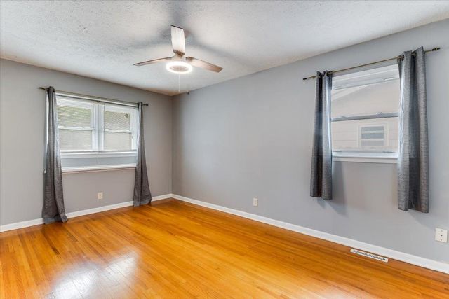 8206 E Levitt Dr, Wichita, KS 67207
