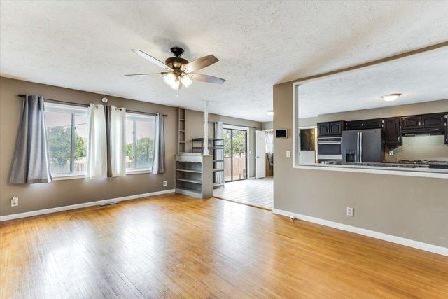 8206 E Levitt Dr, Wichita, KS 67207