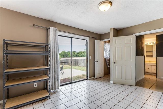 8206 E Levitt Dr, Wichita, KS 67207