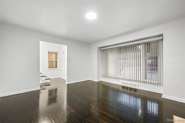 8130 Ward Street, Detroit, MI 48228