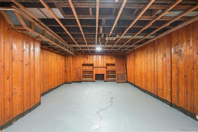 8130 Ward Street, Detroit, MI 48228