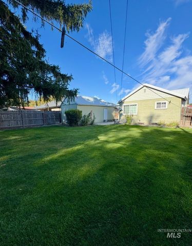516 E Galveston St, Caldwell, ID 83605
