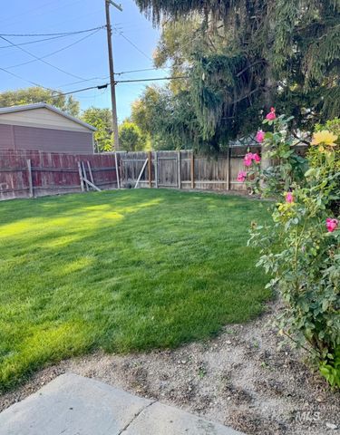 516 E Galveston St, Caldwell, ID 83605