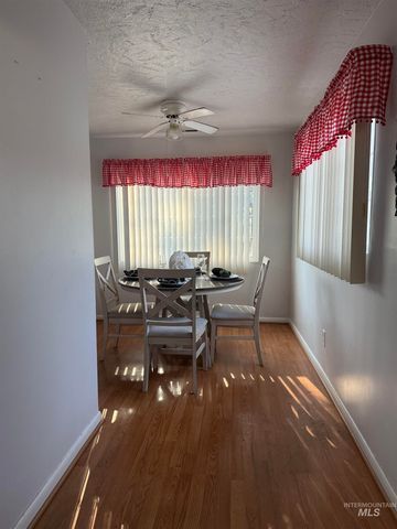 516 E Galveston St, Caldwell, ID 83605