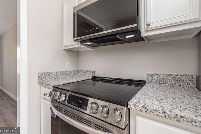 5014 Red Oak Lane, Gainesville, GA 30506