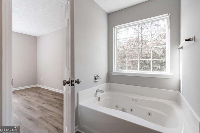 5014 Red Oak Lane, Gainesville, GA 30506