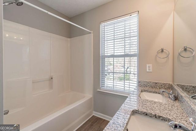 5014 Red Oak Lane, Gainesville, GA 30506