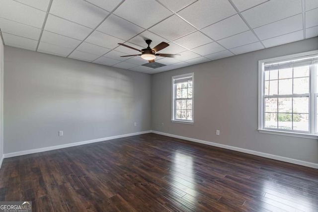 5014 Red Oak Lane, Gainesville, GA 30506