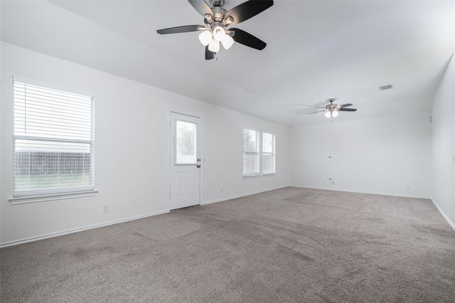 116 Holland ST NE, Hutto, TX 78634
